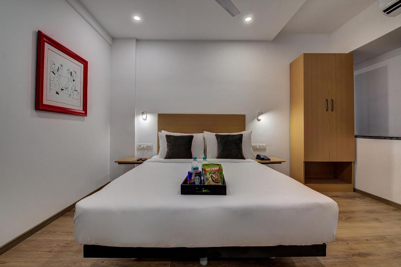 Hotel Unicontinental Мумбаї Екстер'єр фото