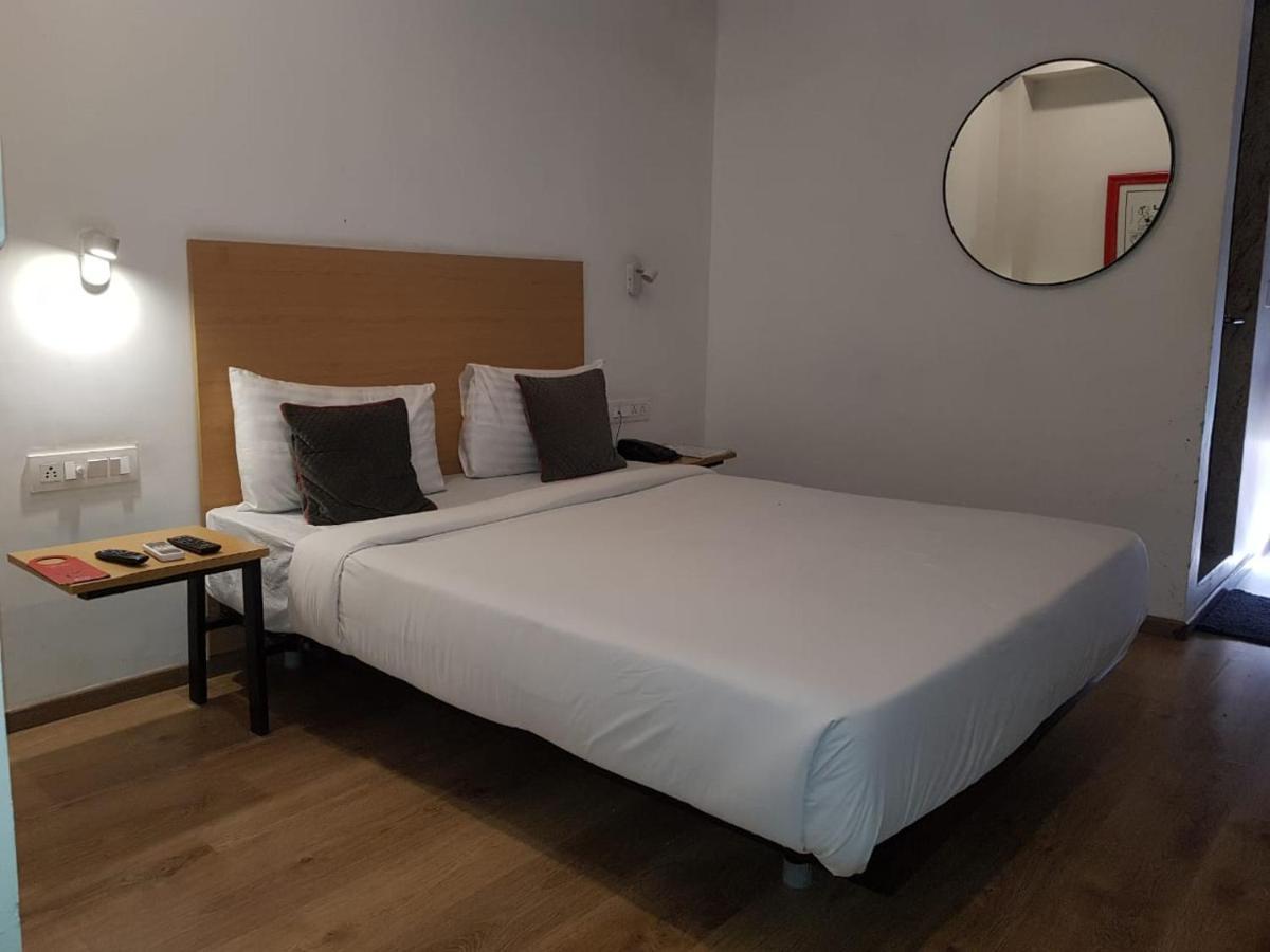 Hotel Unicontinental Мумбаї Екстер'єр фото